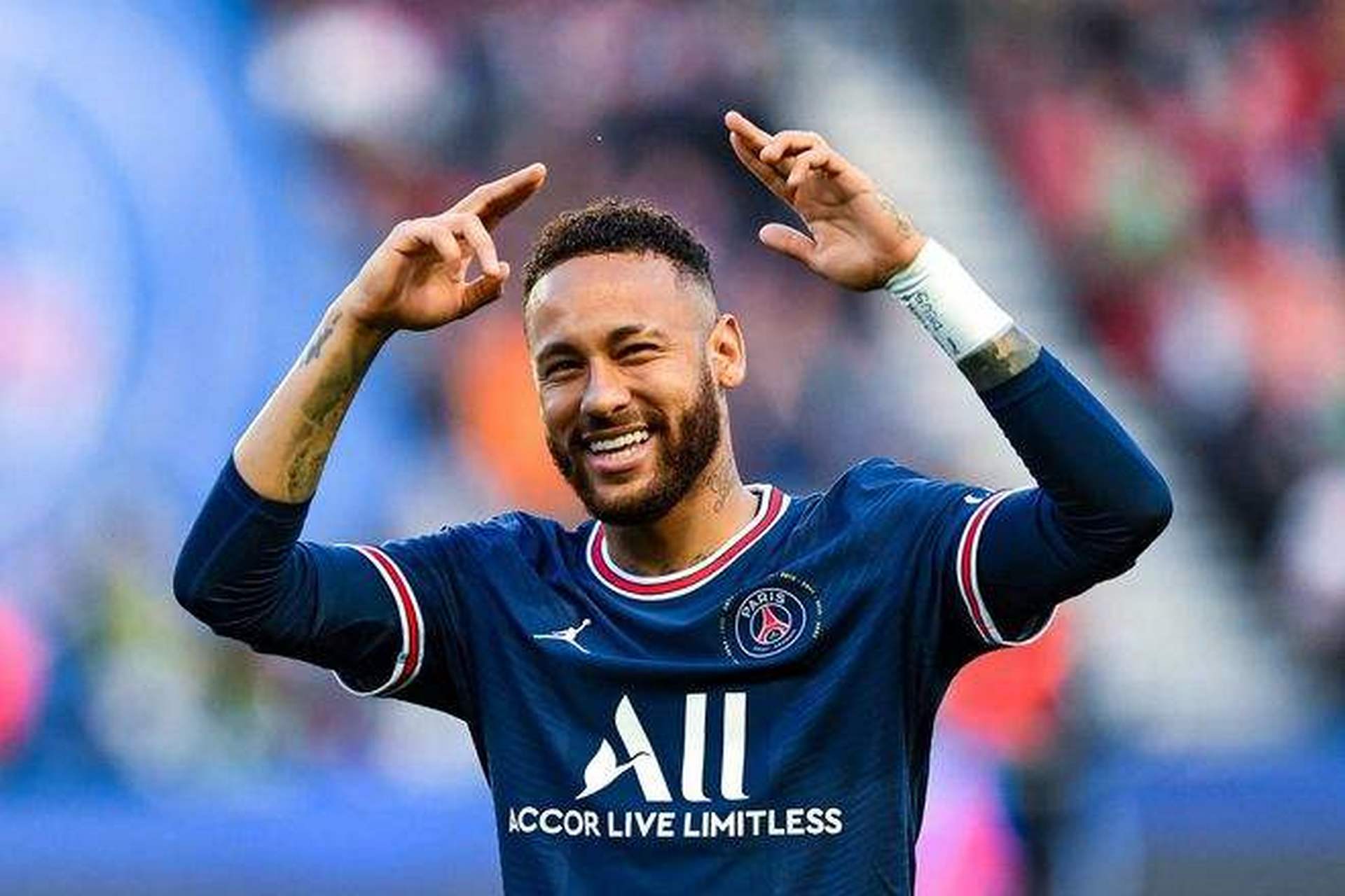 内马尔爆冷击败利物浦，关键助攻引爆全场！的简单介绍